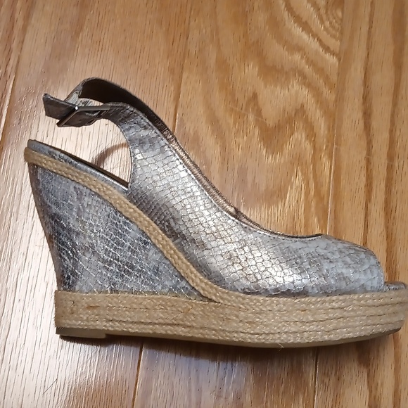 Moda size 8 silver wedge heels - Picture 3 of 5